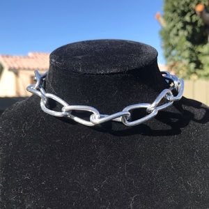 Chunky chain choker